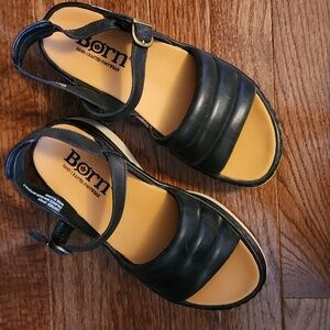 Born Sandal
